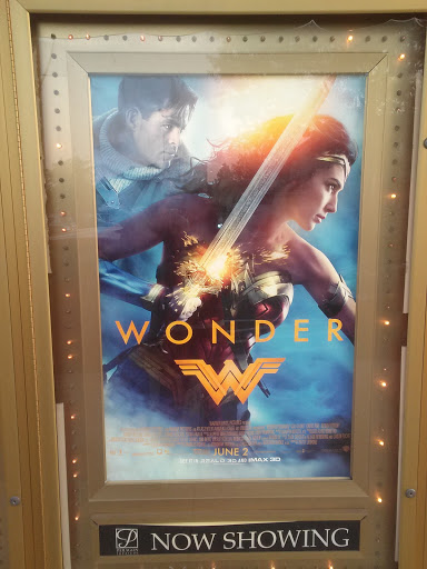 Movie Theater «Paragon Theaters Kentlands 10», reviews and photos, 629 Center Point Way, Gaithersburg, MD 20878, USA