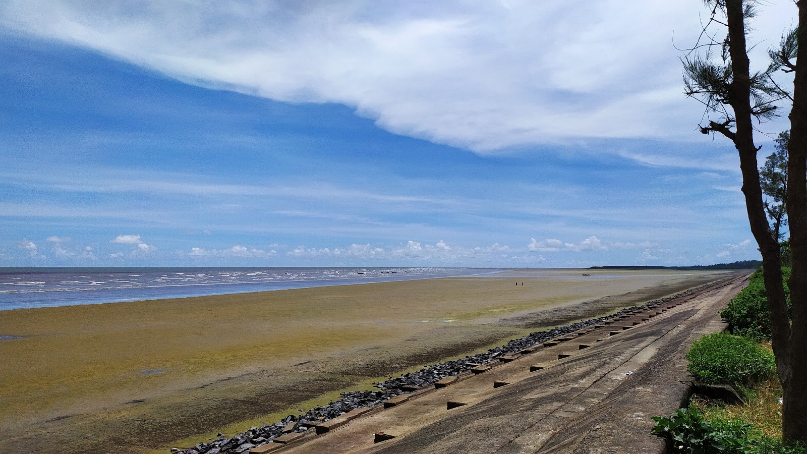Foto van Bankiput Sea Beach met recht en lang