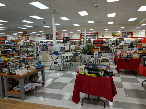 Clothing Store «Ross Dress for Less», reviews and photos, 3900 Sisk Rd, Modesto, CA 95356, USA