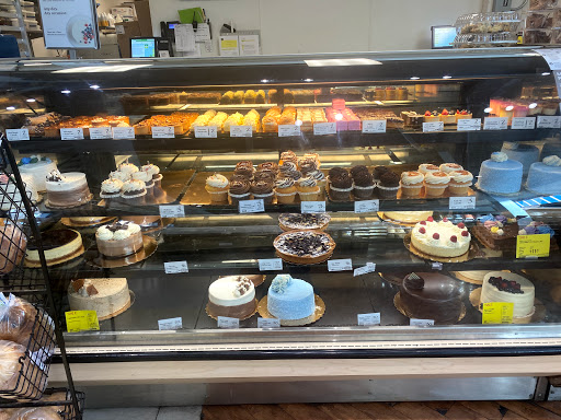 Grocery Store «Whole Foods Market», reviews and photos, 1330 Smith Ave, Baltimore, MD 21209, USA