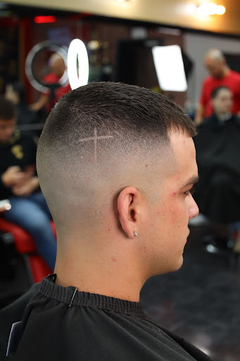 Barber Shop «Luxury Cuts 305 Barber Shop», reviews and photos, 11244 SW 137th Ave, Miami, FL 33186, USA