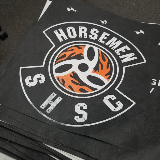 Sign Shop «Hue Graphics & Apparel, LLC», reviews and photos, 1365 4 Th Ave, Auburn, GA 30011, USA