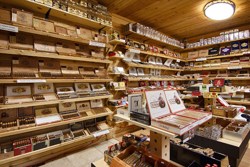 Wine Store «Luekens Liquors», reviews and photos, 944 Patricia Ave, Dunedin, FL 34698, USA