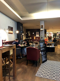 Atmosphère du Restaurant méditerranéen Restaurant Bar à Vin Le 46 à Avignon - n°10