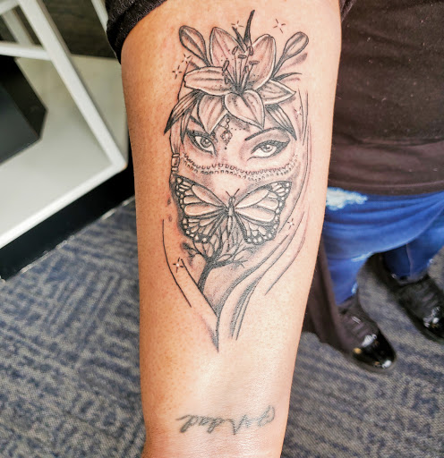 Tattoo Shop «Body Armor», reviews and photos, 3101 S Westnedge Ave, Kalamazoo, MI 49008, USA