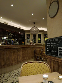 Atmosphère du Restaurant Le Café de Raphaëlle à Paris - n°9