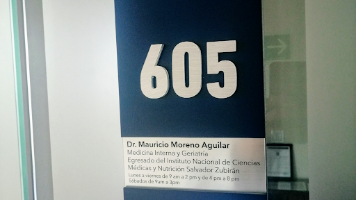 Dr. Mauricio Moreno, Medicina Interna y Geriatría