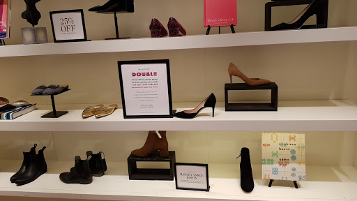 Clothing Store «J.Crew», reviews and photos, 3 W Colorado Blvd, Pasadena, CA 91105, USA