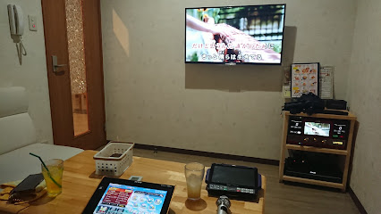 カラオケ&cafe Revo