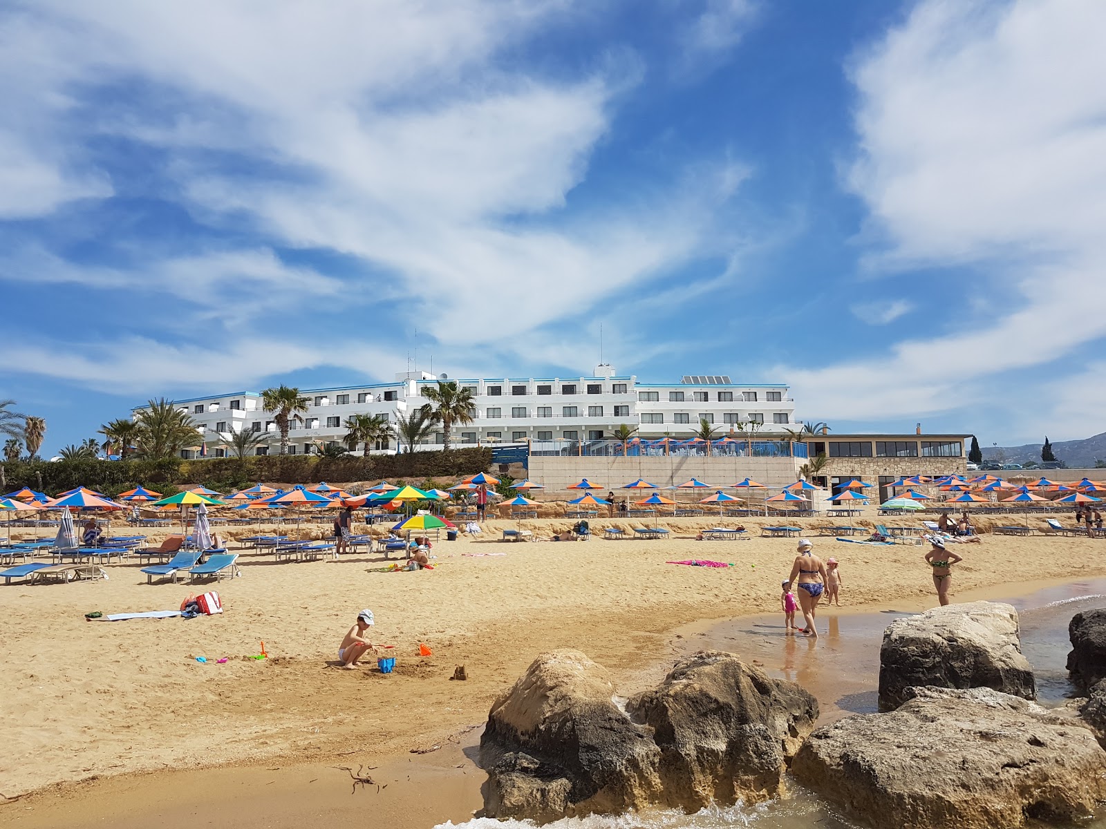 Foto av Laourou beach delvis hotellområde