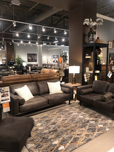 Furniture Store «Ashley HomeStore», reviews and photos, 4771 S 27th St, Greenfield, WI 53220, USA
