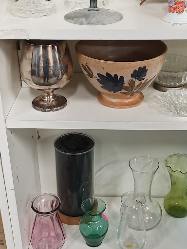 Thrift Store «Tried & True Thrift Store», reviews and photos, 35004 W Michigan Ave, Wayne, MI 48184, USA