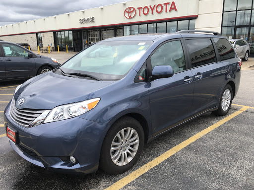 Toyota Dealer «Bredemann Toyota», reviews and photos, 1301 W Dempster St, Park Ridge, IL 60068, USA