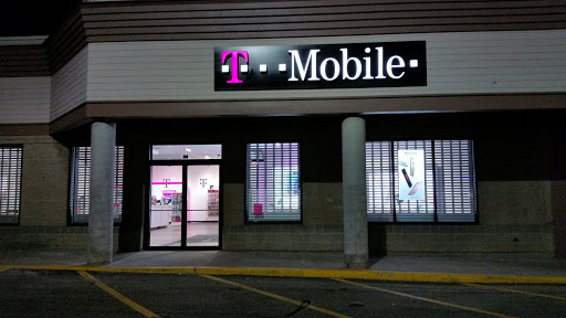 Cell Phone Store «T-Mobile», reviews and photos, 73 Winthrop Ave, Lawrence, MA 01843, USA