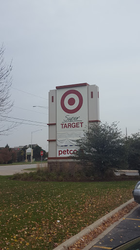 Department Store «Target», reviews and photos, 3885 E Main St, St Charles, IL 60174, USA