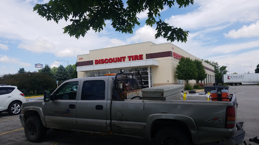Tire Shop «Discount Tire Store - Coralville, IA», reviews and photos, 1491 Coral Ridge Ave, Coralville, IA 52241, USA