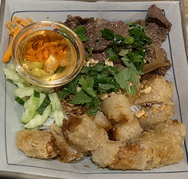 Photo n°14 de Bo Boun Bar à Bourg-la-Reine ()