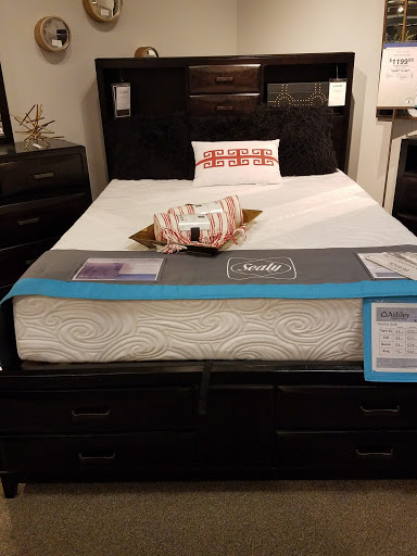 Furniture Store «Ashley HomeStore», reviews and photos, 2409 N Hwy 67, Florissant, MO 63033, USA