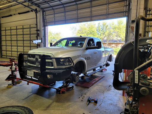 Tire Shop «Discount Tire Store - Arlington, TX», reviews and photos, 1375 NE Green Oaks Blvd, Arlington, TX 76006, USA