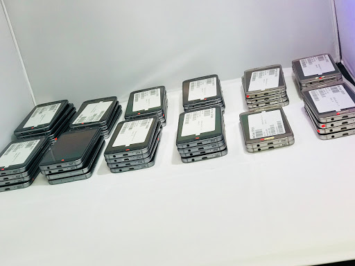 Electronics Repair Shop «Cell Fix Inc», reviews and photos, 8601 N Florida Ave, Tampa, FL 33604, USA