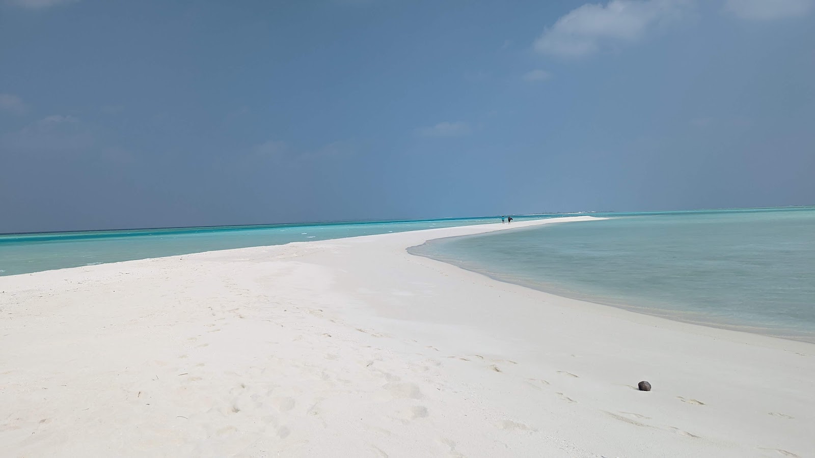 Foto de Sunrise Island Beach com água cristalina superfície