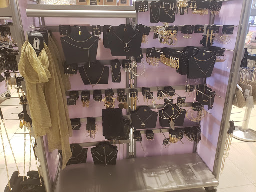 Clothing Store «Discovery Clothing Company», reviews and photos, 660 Centerview Blvd, Kissimmee, FL 34741, USA