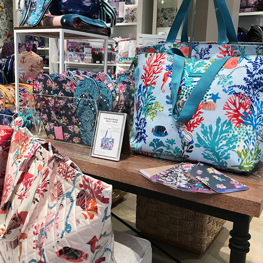 Fashion Accessories Store «Vera Bradley», reviews and photos, 1 Outlet Blvd #296, Wrentham, MA 02093, USA