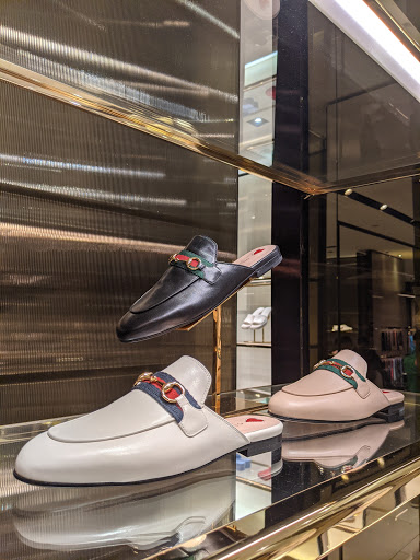 Boutique «Gucci», reviews and photos, 6600 Topanga Canyon Blvd #1084, Canoga Park, CA 91303, USA
