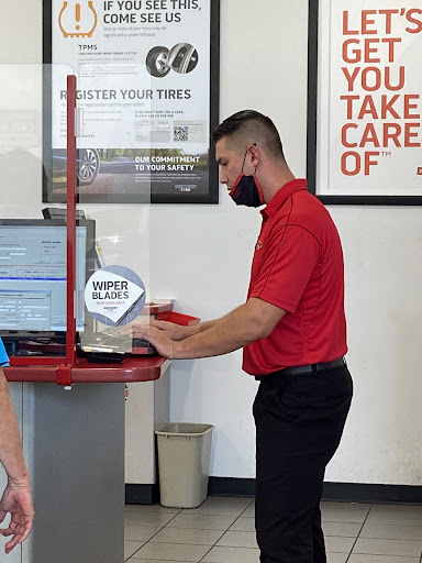 Tire Shop «Discount Tire Store - Bedford, TX», reviews and photos, 3233 Harwood Rd, Bedford, TX 76021, USA