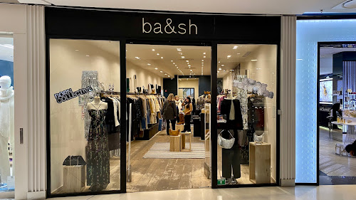 Magasin de vêtements pour femmes ba&sh Paris