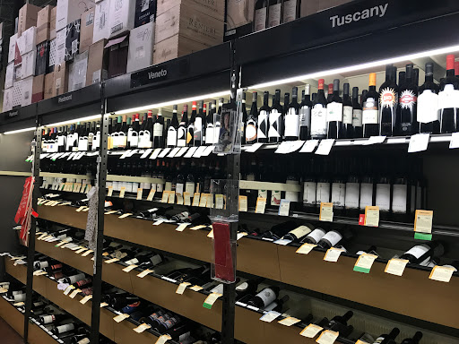 Wine Store «Total Wine & More», reviews and photos, 5048 Airport Pulling Rd S, Naples, FL 34105, USA