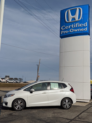 Used Car Dealer «Pre-Owned Cars by The Dean», reviews and photos, 2918 Lebanon Church Rd, West Mifflin, PA 15122, USA