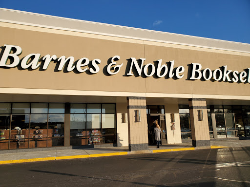 Barnes & Noble, 444 Broadway, Saugus, MA 01906, USA, 