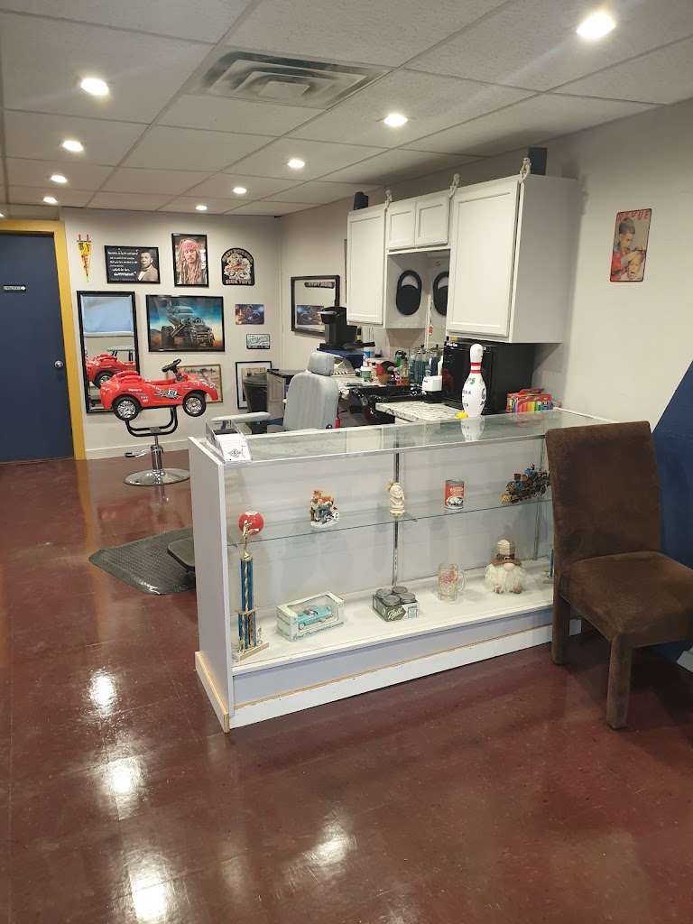 Good Ol' Boys Barbershop 72740