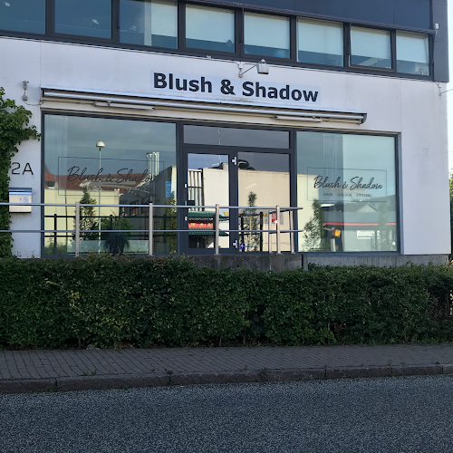 Blush & Shadow Aps - Frisør