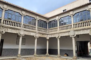 Palacio polentinos image