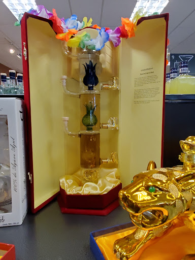 Liquor Store «Blanchards Wines & Spirits», reviews and photos, 418 Lagrange St, West Roxbury, MA 02132, USA