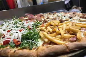 Bruno’s pizzeria image