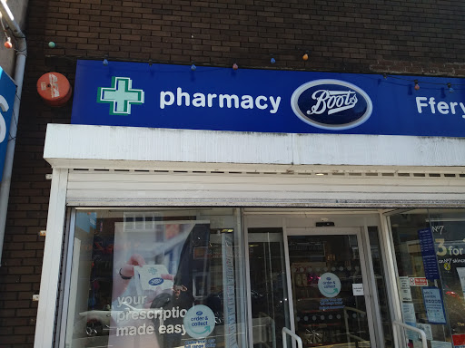 Pharmacy assistant courses Swansea