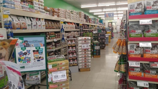 Pet Supply Store «Pet Supplies Plus», reviews and photos, 2480 Albany Ave, West Hartford, CT 06117, USA
