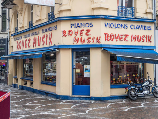 Musical instruments stores Lille