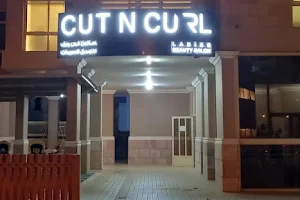 Cut N Curl image