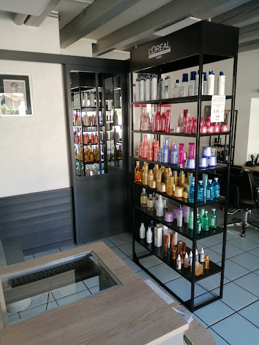 Salon de coiffure Crêpage de chignon Mareuil-sur-Lay-Dissais