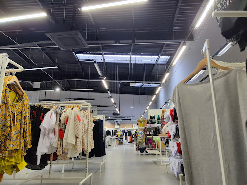 Magasin de vêtements La Halle Amiens Shopping Promenade Amiens