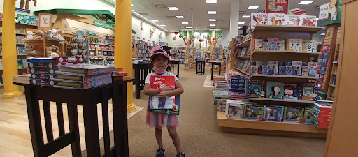 Book Store «Barnes & Noble Booksellers Palm Desert», reviews and photos, 72840 Highway 111 # 425, Palm Desert, CA 92260, USA