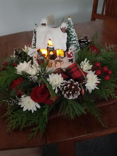 Florist «Villager Flowers & Gifts», reviews and photos, 5278 W Broad St, Columbus, OH 43228, USA