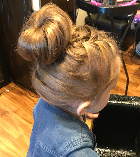 Beauty Salon «Mane Connection Hair Salon», reviews and photos, 39265 Grand River Ave, Farmington, MI 48335, USA