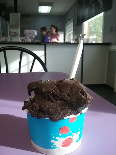 Donut Shop «Amazing Glazed», reviews and photos, 321 Johnstown Rd, Chesapeake, VA 23322, USA