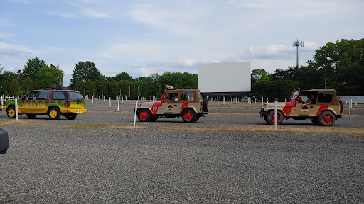 Drive-in Movie Theater «Elm Road Triple Drive-In Theatre», reviews and photos, 1895 Elm Rd NE, Warren, OH 44483, USA