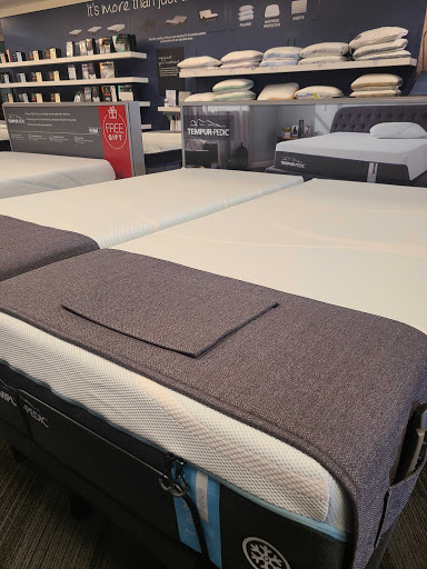 Mattress Store «Dillman Furniture», reviews and photos, 4701 Wheeling Ave, Muncie, IN 47304, USA